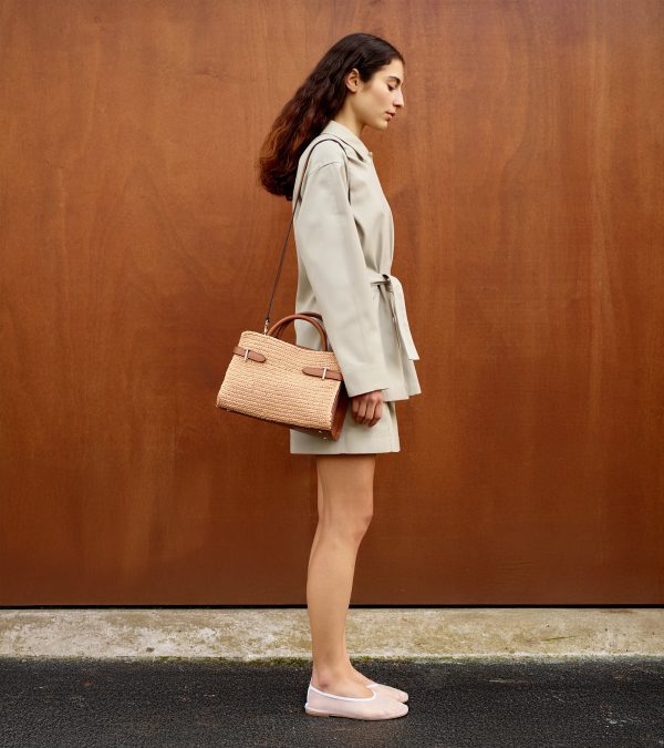 Emie medium handbag in raffia effect and smooth leather - Image 4