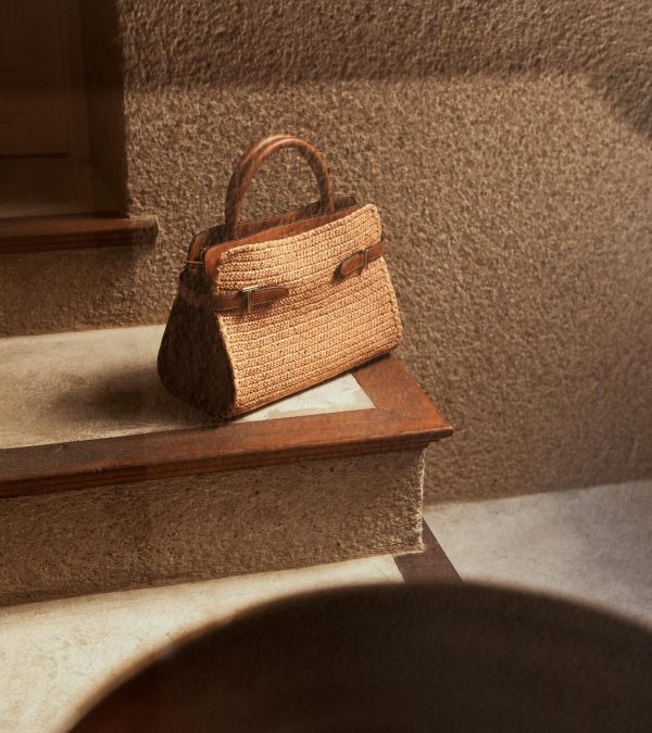 Emie medium handbag in raffia effect and smooth leather - Image 5